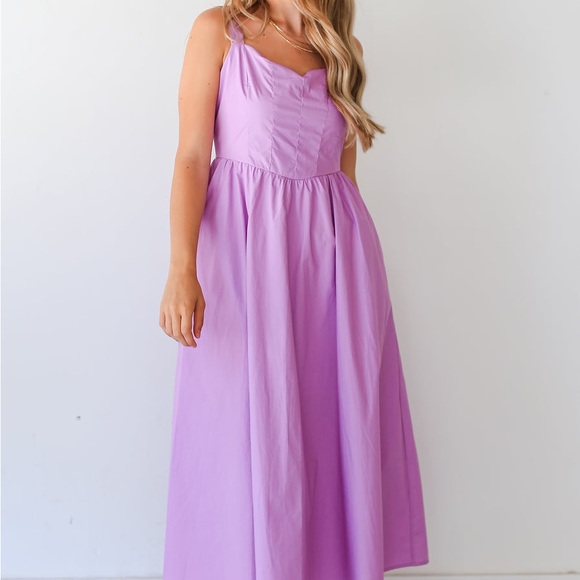⭐️Gala Perfection lavender maxi. Scalloped neckline - Picture 6 of 16